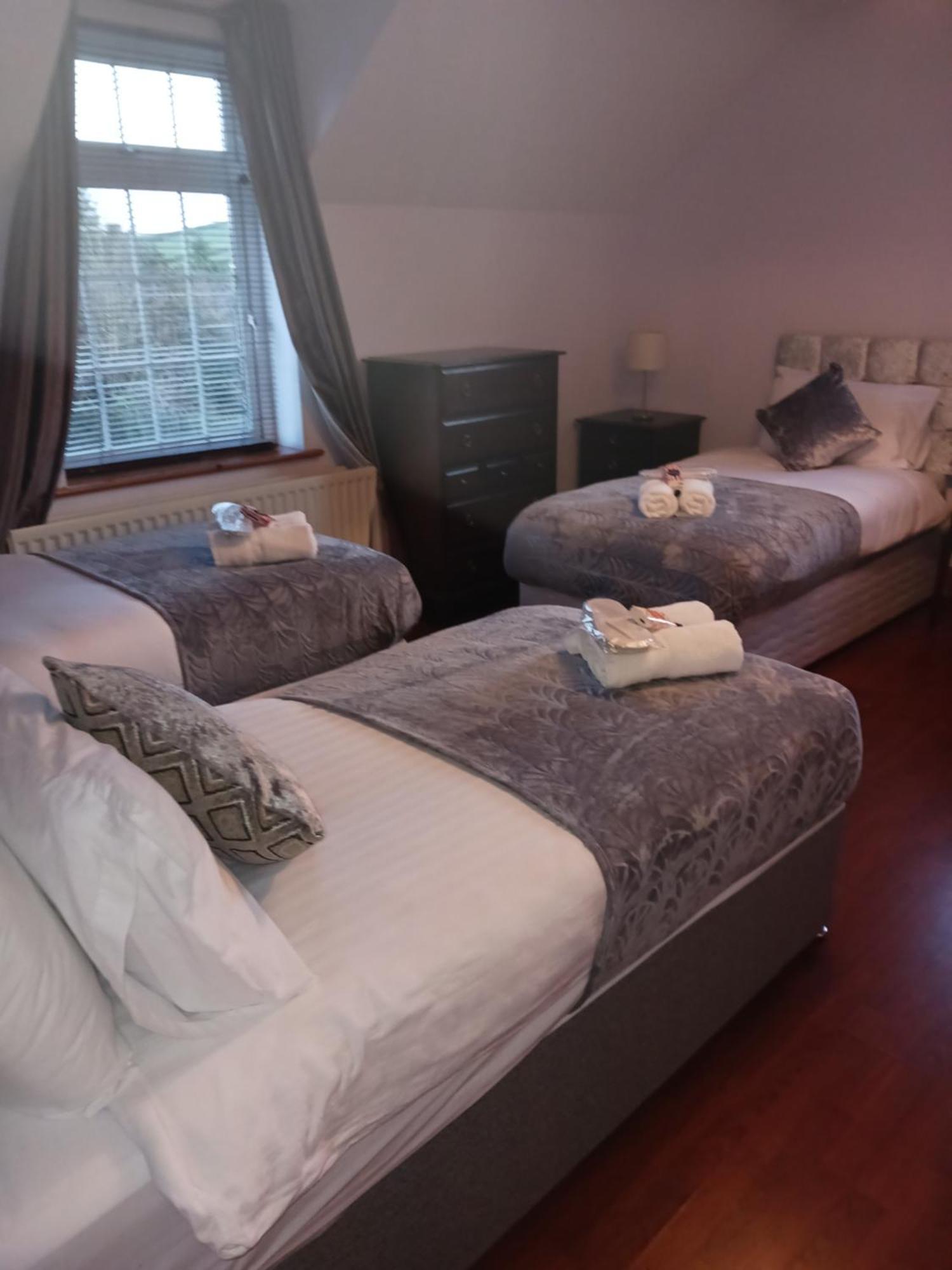 Tullynacrunat Lodge คาสเซิลเบลย์นีย์ ภายนอก รูปภาพ